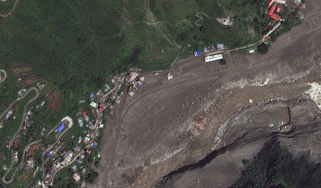 Nepal'deki sel felaketinde can kaybı 489'a yükseldi- Video