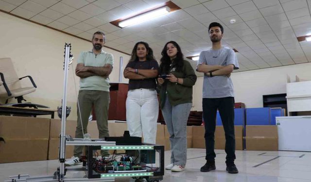 Öğrencilerden Fabrikalara Özel Yapay Zeka Destekli Forklift