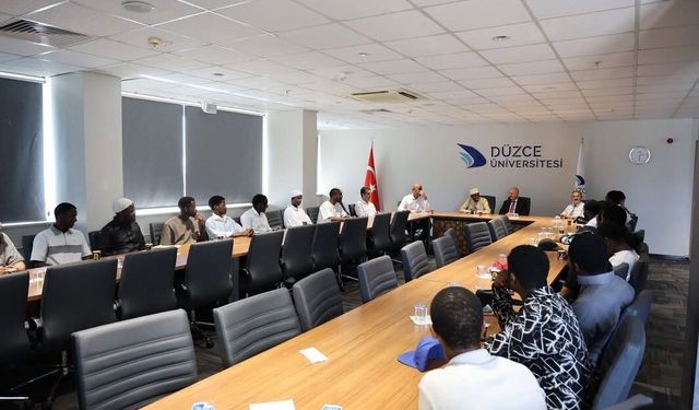 Ruanda Müftüsü, Düzce Üniversitesi Rektörü ile Eğitim İş Birliğini Görüştü
