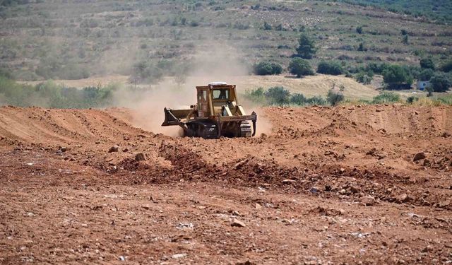 Salihli'ye çok amaçlı su göleti inşa ediliyor