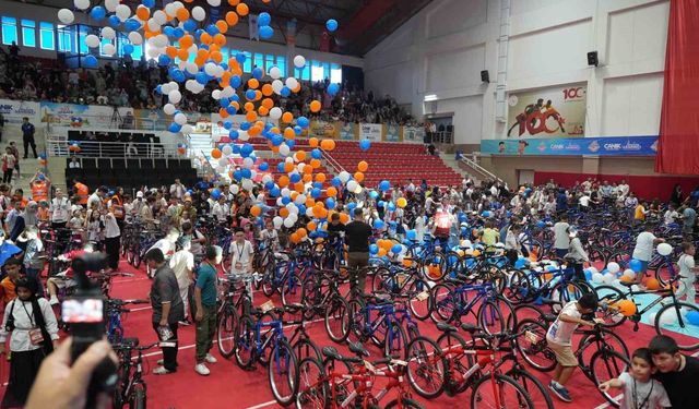 Samsun'da Camiler Çocuklarla Renklendi, 2.500 Genç Ödüllerini Aldı