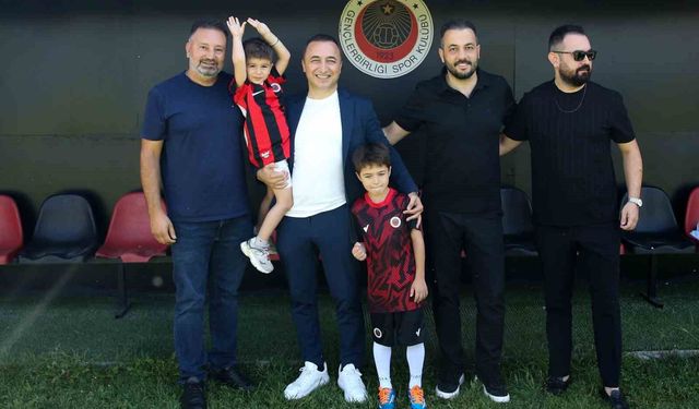 Selami Alımcı ve Oğlu Göktuğ, Gençlerbirliği Tesislerini Ziyaret Etti