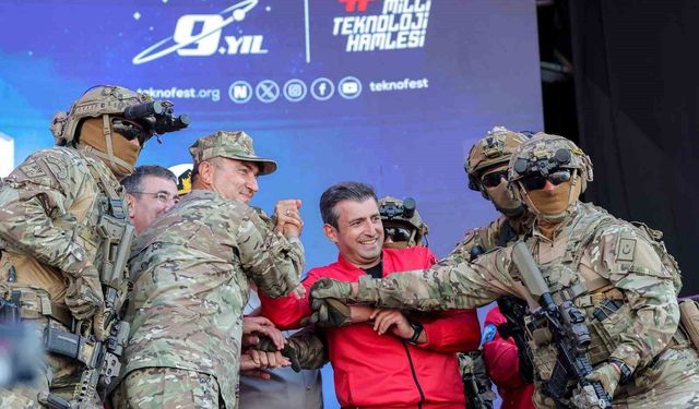 Selçuk Bayraktar: 'Mavi Vatan'da sergilediğimiz varlık, adaletsizliklere karşı duruşumuzun sembolüdür'
