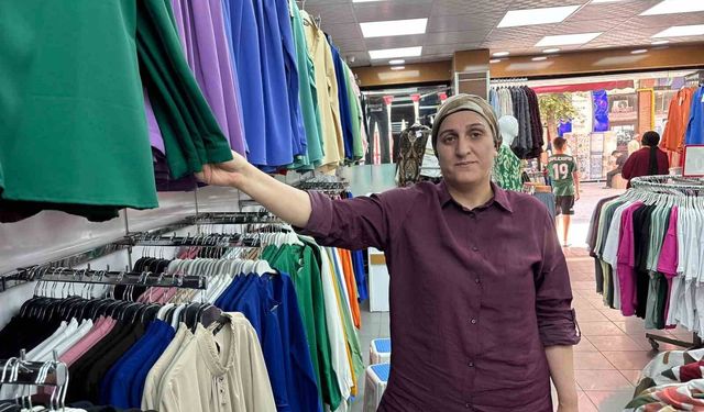 Sıcak havalarda koyu renk giyenlere esnaftan uyarı