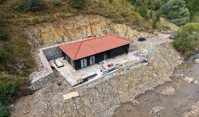 Sırakayalar Şelalesi'nde çevre düzenleme faaliyetleri devam ediyor