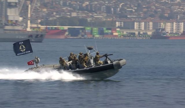TEKNOFEST Mavi Vatan'da SAS ve SAT komandolarından etkileyici gösteri