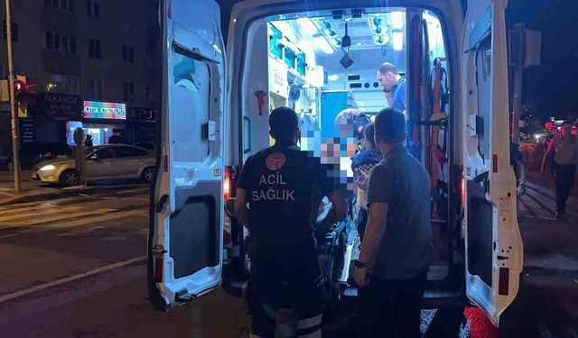 Tramvaya binen yaralı, kavga sonrası hastaneye kaldırıldı