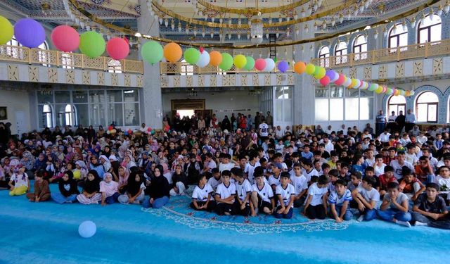 Tuşba'da Yaz Kur'an Kursları Kapanış Töreni Gerçekleşti