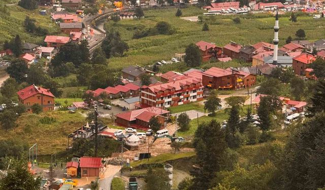 Uzungöl'de yağışlar nedeniyle ikinci su baskını yaşandı