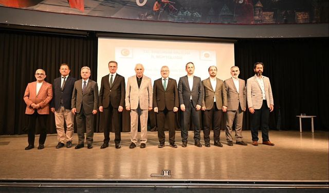 Vali Baruş, Mevlid-i Nebi Haftası'nda ahlak konferansına katıldı