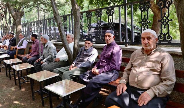 Vali Çelik, Kepçeli Köyü'nde Halkla Buluştu
