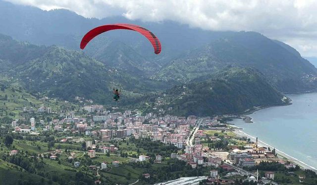 Yamaç Paraşütü Türkiye Şampiyonası Artvin'de Start Aldı