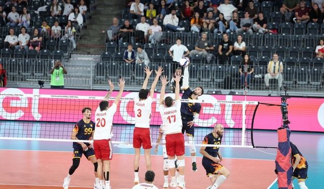 A Milli Voleybol Takımından Romanya'ya Kayıp