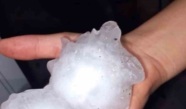 Adana'da Yumruk Büyüklüğünde Dolu, Tarım Arazilerini Vurdu