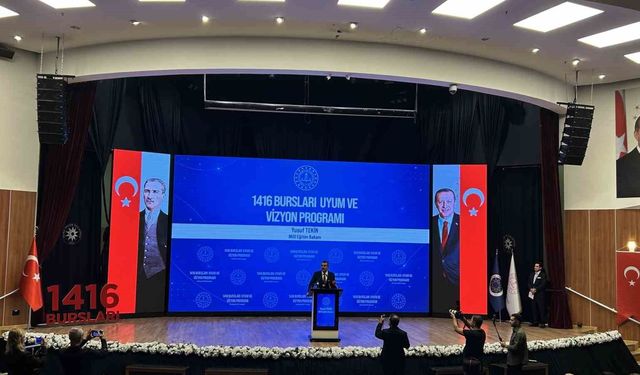 Bakan Tekin, Burslu Öğrencilere Türkiye'nin Elçileri Olun Çağrısında Bulundu