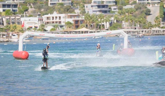 Bodrum'da Adrenalin Dolu Deniz Yarışları