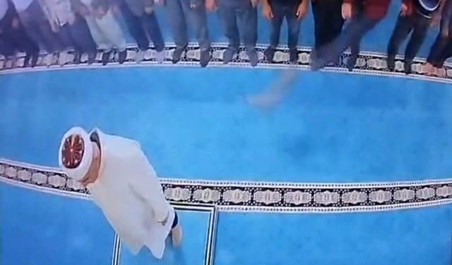 Cami içindeki kediyi tekmeleyen kişi serbest bırakıldı