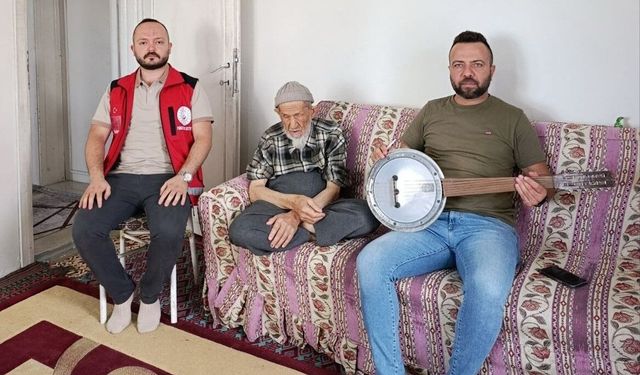 Çınarlara Vefa Projesi: Ahmet Kasap'a Müzik Dolu Sürpriz