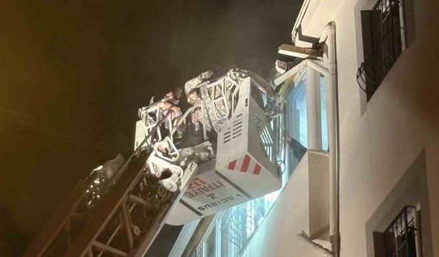 Çorum'da Yangın Faciası: İtfaiye, Mahsur Kalan 7 Kişiyi Kurtardı