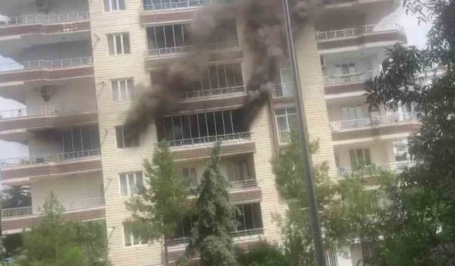 Diyarbakır'da Apartman Yangını: İtfaiye Çocukları Kurtardı