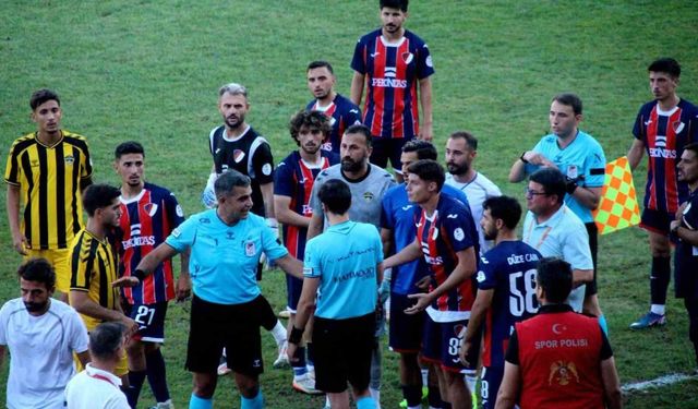 Düzcespor ile Beykoz Anadolu Maçı Olaylar Sonrası Tatil Edildi