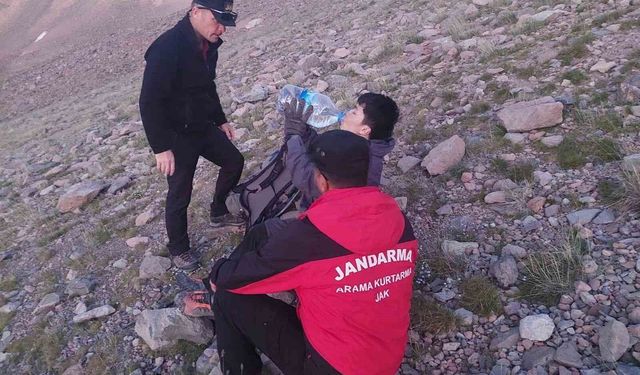 Erciyes Dağı'nda Yürüyüş Yapan Yabancı Uyruklu Kişi Kurtarıldı