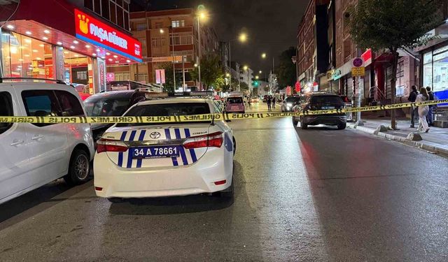 Esenler'de Bıçaklı Şahıs Polise Saldırdı: Bir Bekçi Yaralandı