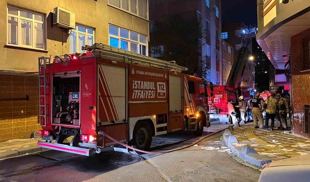 Esenler'de Boş Binanın Çatısında Yangın Paniği