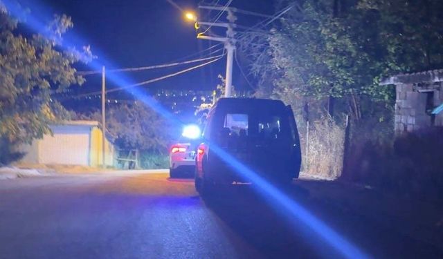 Eskişehir'de Şüpheli Araç Kontrolü Alkolü Ortaya Çıkardı