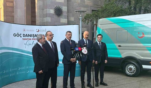 İçişleri Bakanı Çiftçi: Okul Bahçe Görevlilerine 2.800 El Dedektörü Dağıtıldı