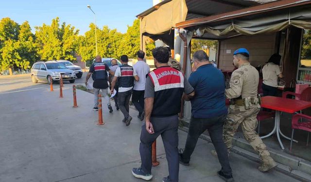 İzmir'de FETÖ'nün Finansmanına Yönelik Operasyonda 21 Gözaltı