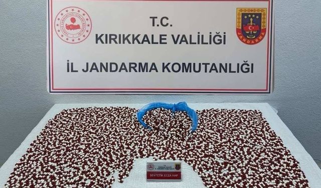 Jandarmadan uyuşturucu operasyonu: Binlerce hap ele geçirildi