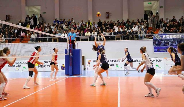 Kabakcı, Gevher Nesibe Spor Salonu'nda Faaliyetleri İnceledi