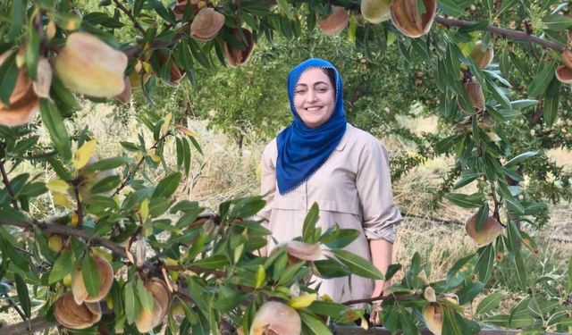 Kadın Girişimci Toprağı Bereketle Doldurdu: Devlet Desteğiyle Atıl Araziden Badem Bahçesi Yaratıldı