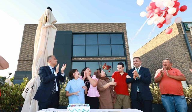 Kahramanmaraş'ta Berat'ın Doğum Günü: Lösemiyi Yenen Genç, Balon Uçurma Hayalini Gerçekleştirdi