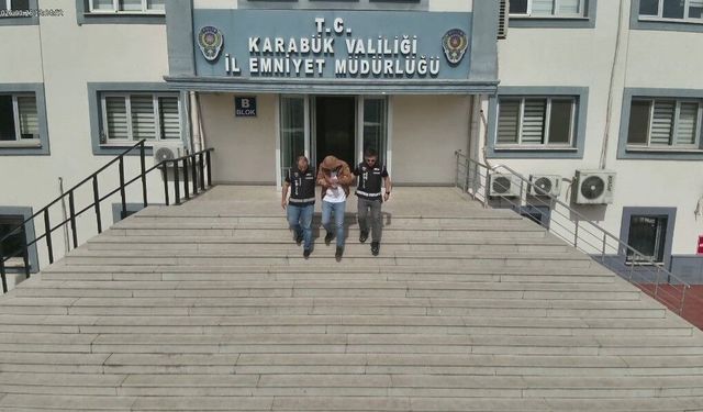Karabük'te Sahte Dolar Operasyonu: 11 Bin 700 Dolar Ele Geçirildi
