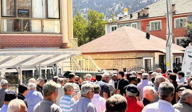 Kaskına Arı Giren Motosikletli Sürücü Yayaya Çarptı: 1 Kişi Hayatını Kaybetti