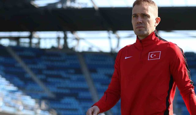 Mert Günok, Milli Takım Kariyerine Veda Etti