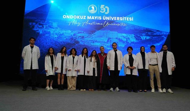 OMÜ Tıp Fakültesi'nde 250 Öğrenci Beyaz Önlük Giydi