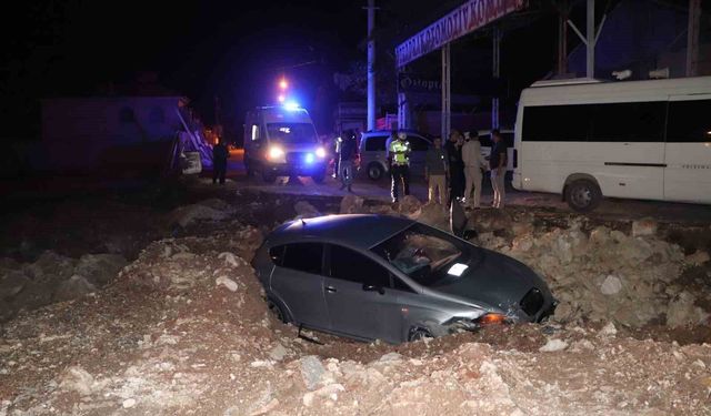 Otomobil İnşaat Alanına Uçtu: 2 Yaralı