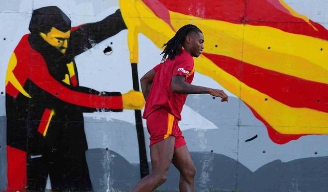 Rafael Leao, Galatasaray'da antrenman heyecanını yaşadı