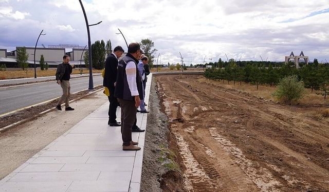 Rektör Çakmak, Kampüs Yerleşkesindeki Gelişmeleri Yerinde İnceledi