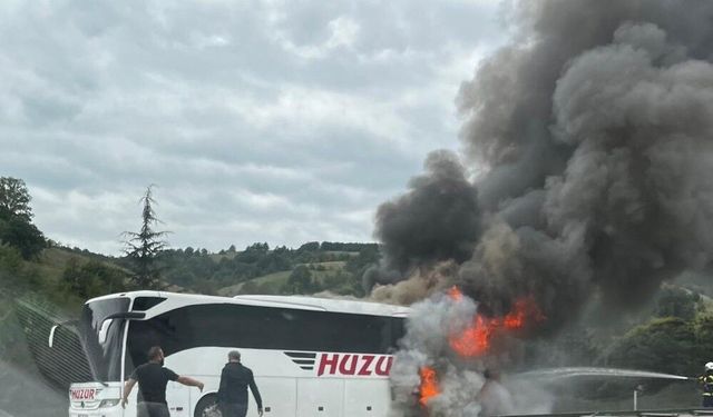Samsun'da Otobüs Yangını: Yolcular Büyük Tehlike Atlattı