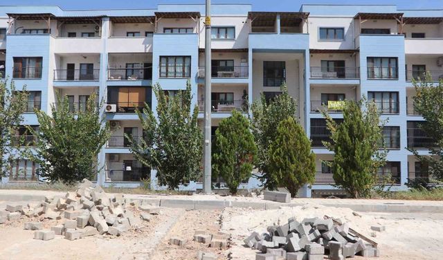 Sarıçam'daki Toplu Konutlar İçin Belediye Yol Çözümü Bekliyor