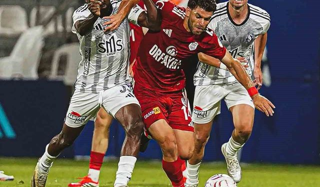 Sarıyer, Pendikspor'u 1. Lig mücadelesinde yenerek 3 puanı kaptı