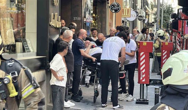 Şişli'de binada yangın paniği: Birinci kattan atlayan kişi yaralandı