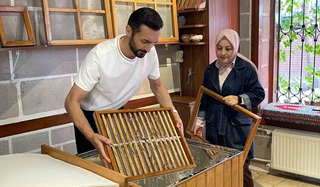 Tarım Atıkları Sanata Dönüşüyor: Geleneksel Kağıt Atölyesi