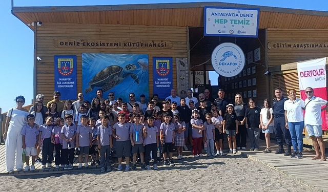 Tedavi Süreci Tamamlanan İki Yeşil Deniz Kaplumbağası Yeniden Doğaya Kavuştu