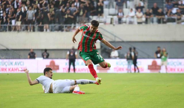 TFF 3. Lig'de İzmir Derbisi: Karşıyaka ve Altay 1-1 Berabere Kaldı