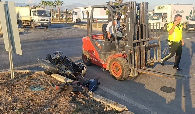 Ticari taksi ile motosikletin çarpıştığı kazada bir kişi yaralandı